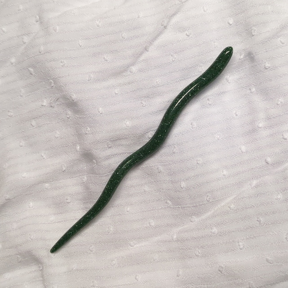 Rare Corian Ketylo Handmade Corkscrew Hair Stick (single)